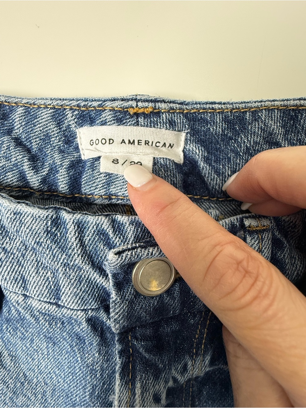Good American | Good '90s Distressed Straight Leg Jeans Medium Wash Size 8/29 - Picture 5 of 12